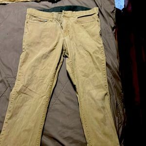 English Laundry kaki pants, 32/34. Perfect condition, no holes, marks or stains